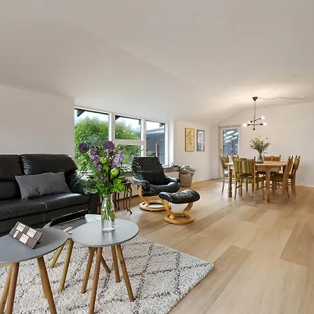 Familievenligt Med Stor Have Og Beliggenhed I Sj1035 Сasa de vacaciones