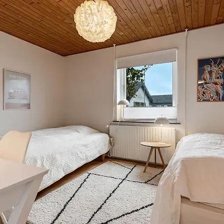 Сasa de vacaciones Familievenligt Med Stor Have Og Beliggenhed I Sj1035 *